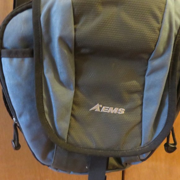 EMS blue/black crossbody medium travel bag, nwot - Picture 2 of 10